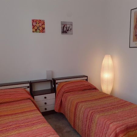 Monforte dʼAlba Casa Nebieu In Edificio Indipendente Nel Centro Di Monforte מראה חיצוני תמונה