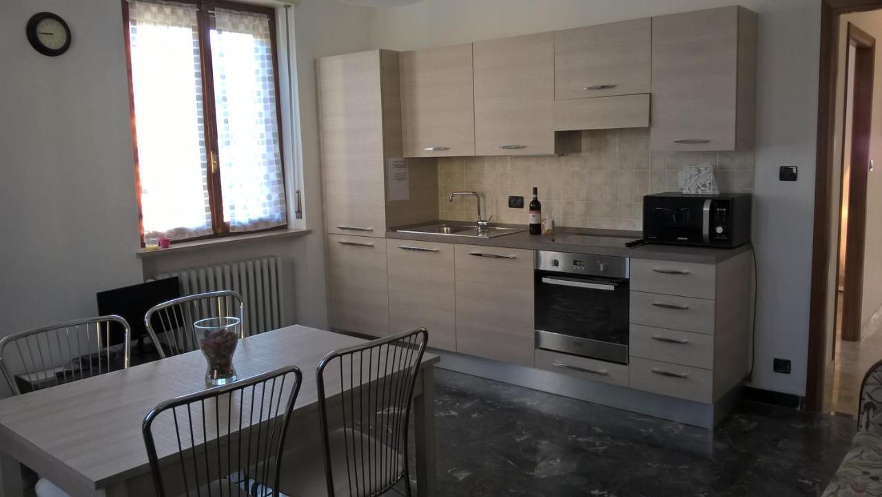 Monforte dʼAlba Casa Nebieu In Edificio Indipendente Nel Centro Di Monforte מראה חיצוני תמונה